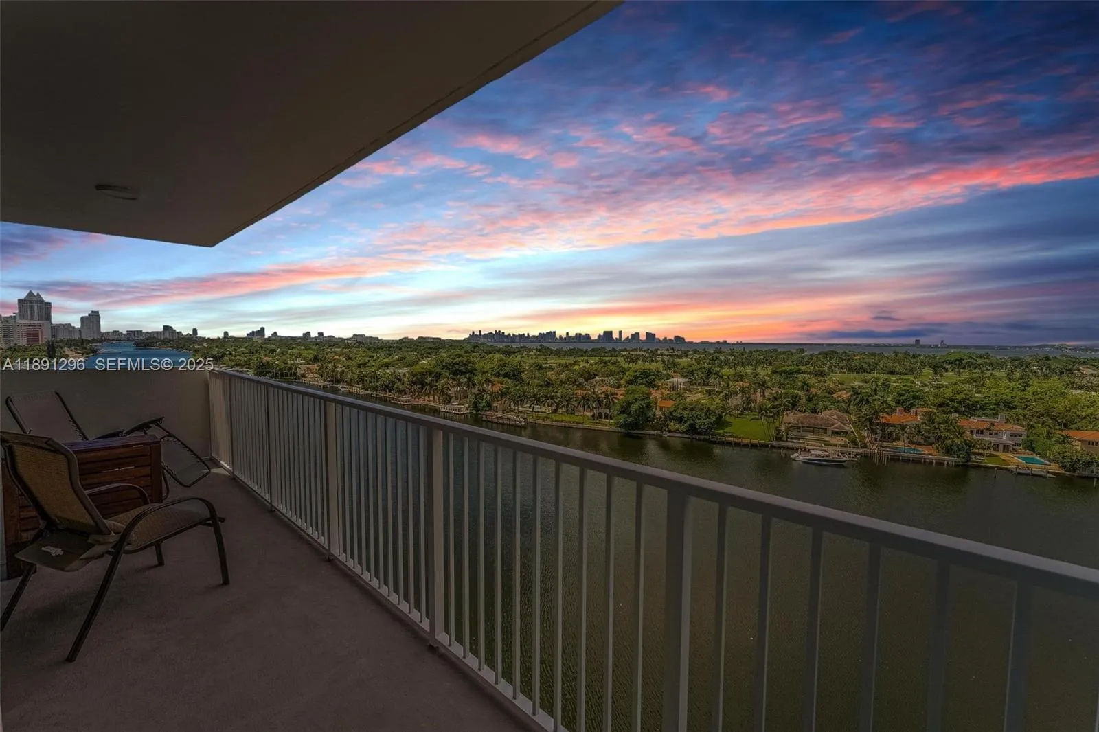 Foto de propiedad en 5838 Collins Avenue 11B, Miami Beach, FL 33140 Miami Beach con MLS# 