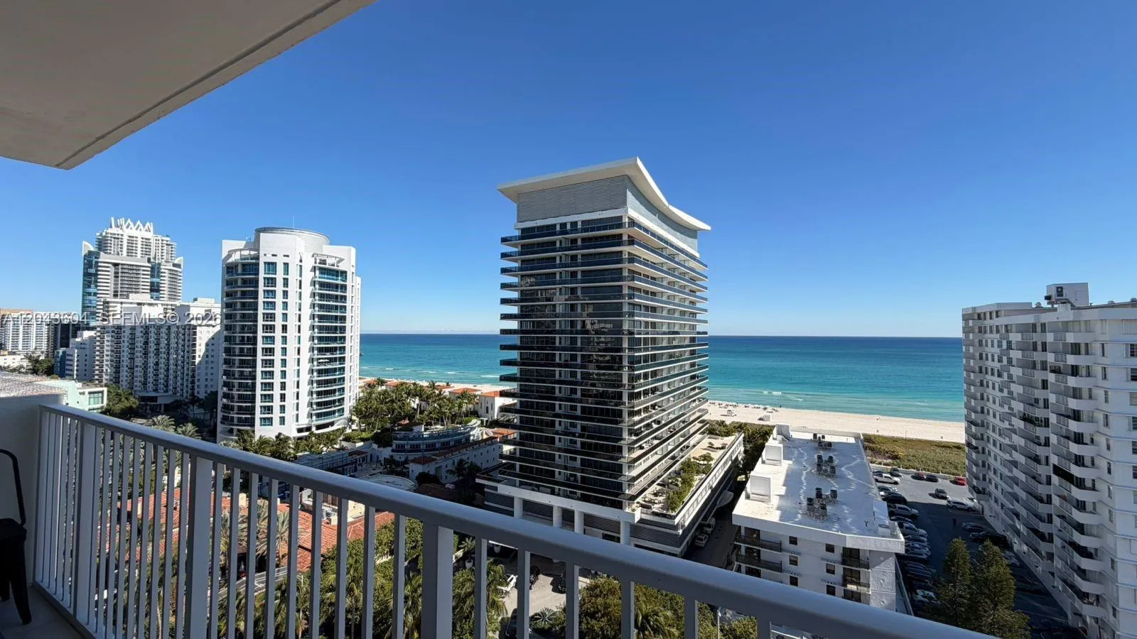 Foto de propiedad en 5838 Collins Avenue 15H, Miami Beach, FL 33140 Miami Beach con MLS# 