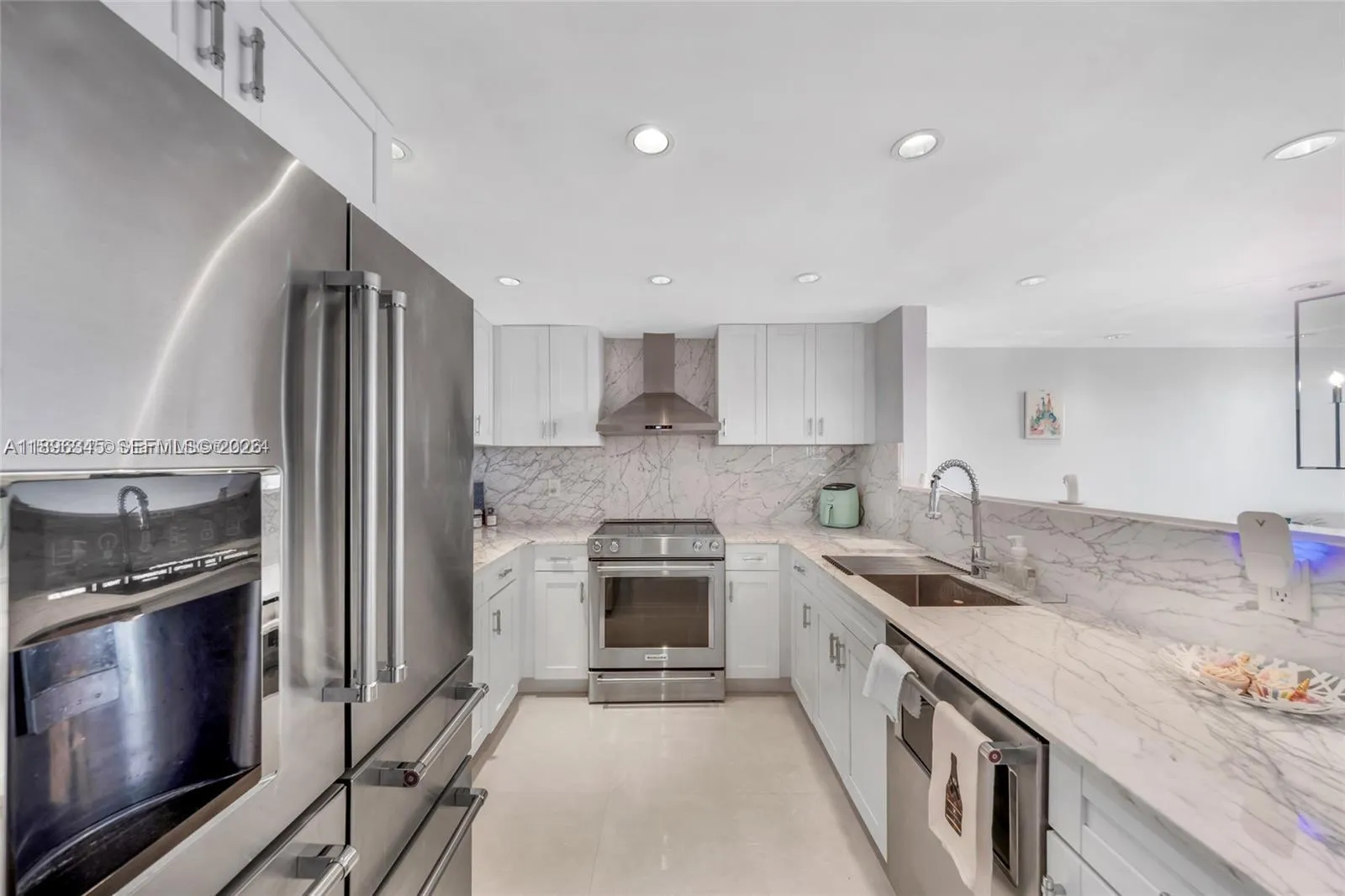 En Venta 5838 Collins Avenue 2F, Miami Beach, FL 33140, Miami Beach, FL 33140