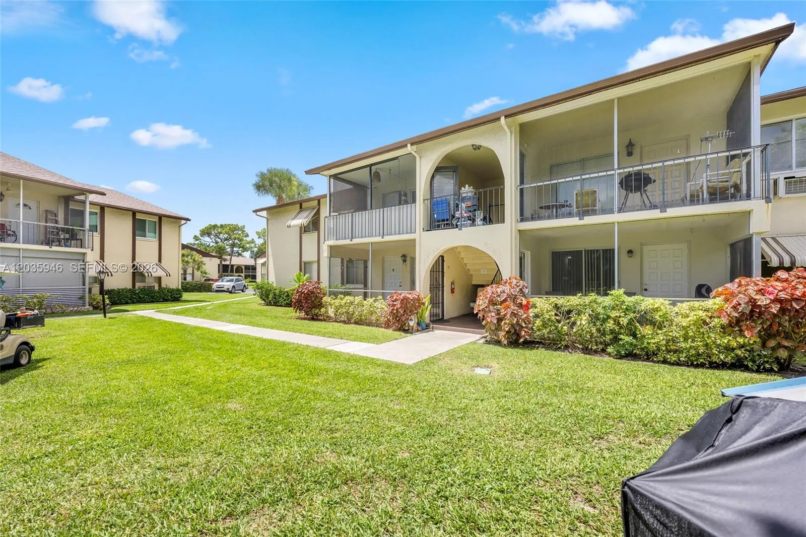 Foto de propiedad en 5839 La Pinata Boulevard C-2, Greenacres, FL 33463 Greenacres con MLS# 