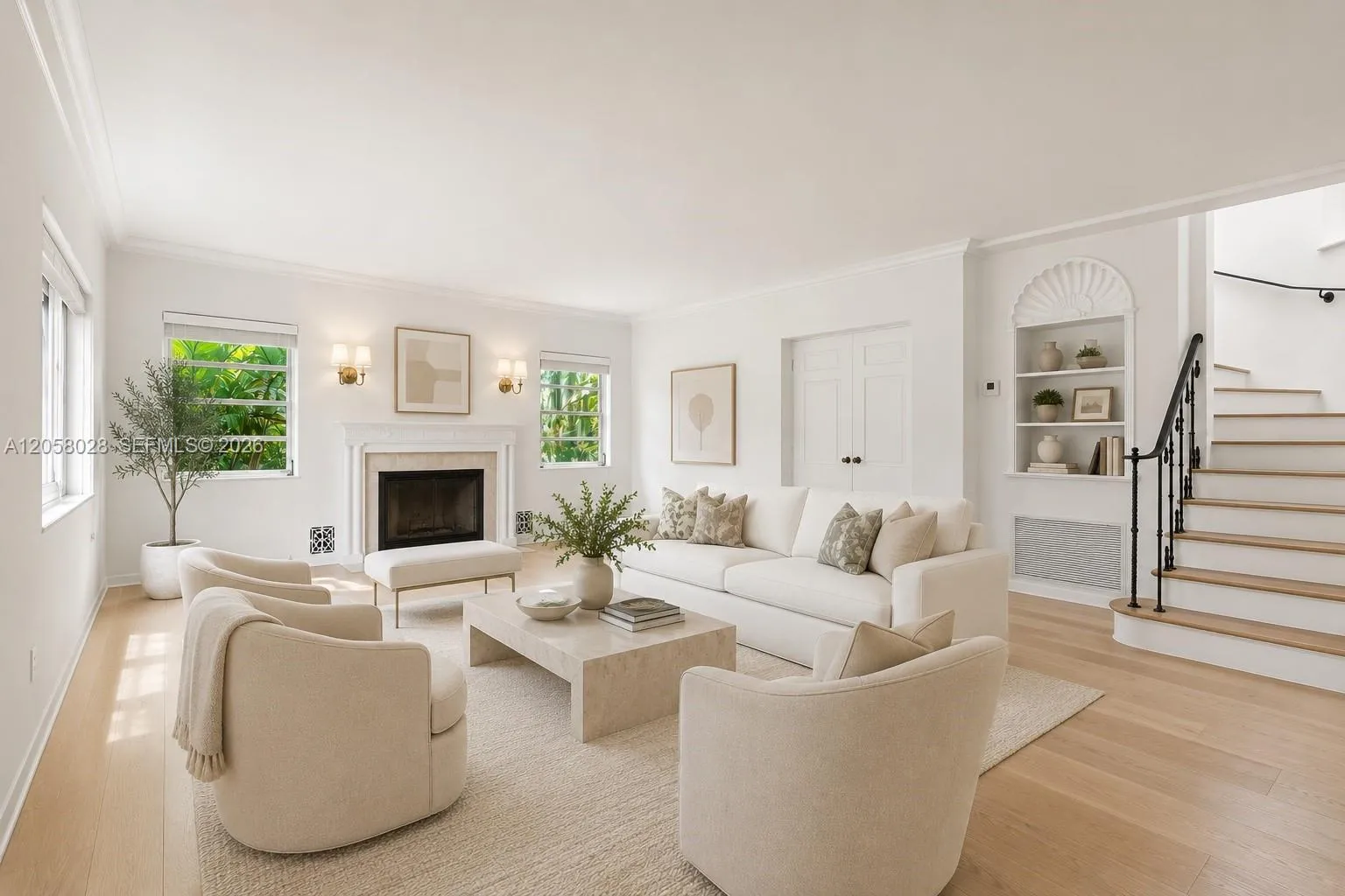 Foto de propiedad en 5842 Alton Road, Miami Beach, FL 33140 Miami Beach con MLS# 