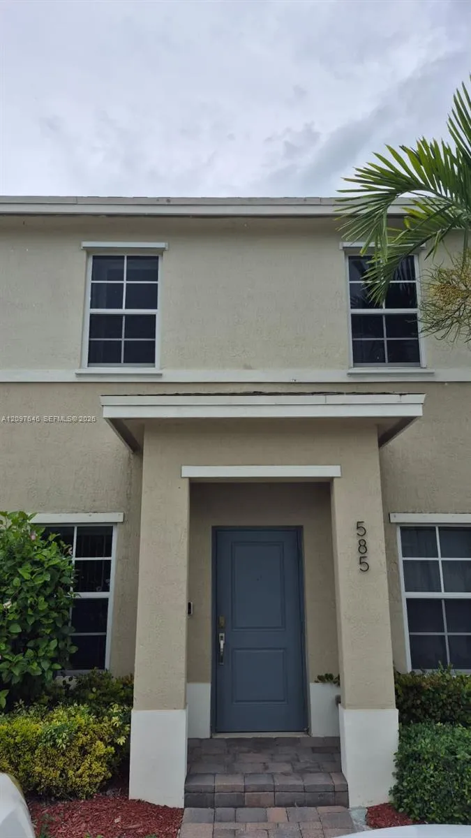 En Renta 585 NE 5th Place 585, Florida City, FL 33034, Florida City, FL 33034