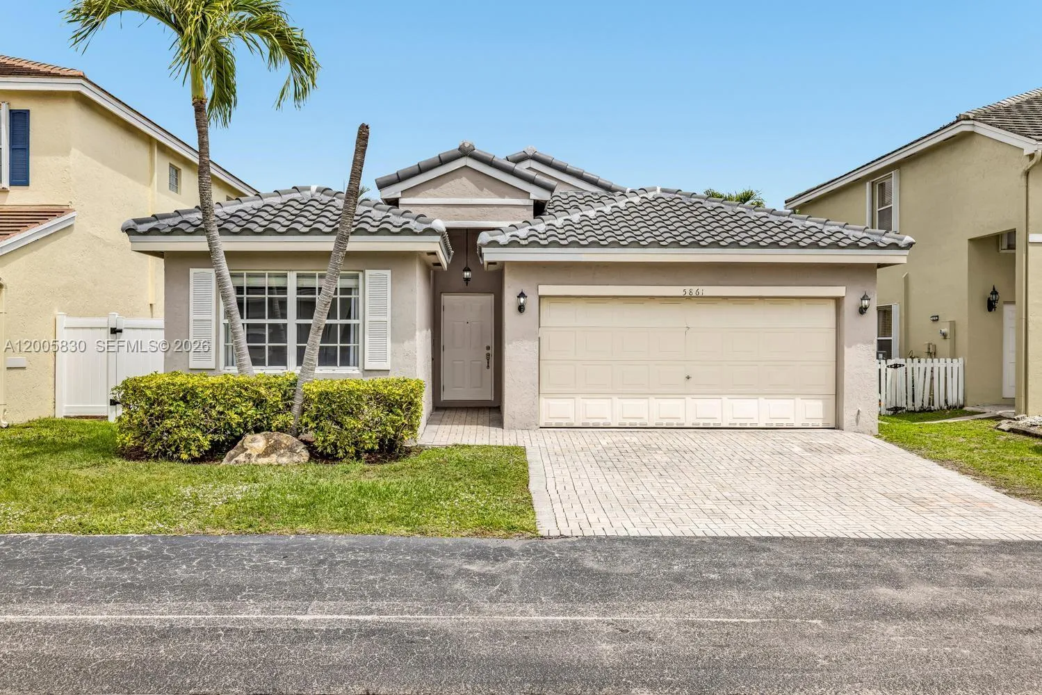 Vendido 5861 S Sable Circle, Margate, FL 33063, Margate, FL 33063
