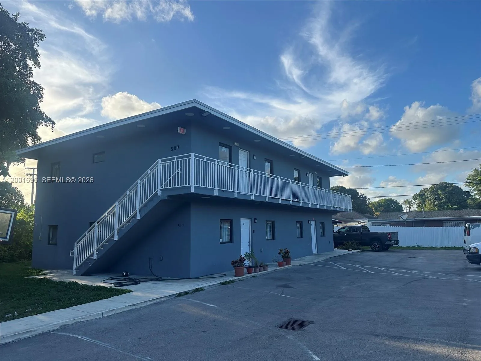 En Renta 587 NW 100th Street C, Miami, FL 33150, Miami, FL 33150