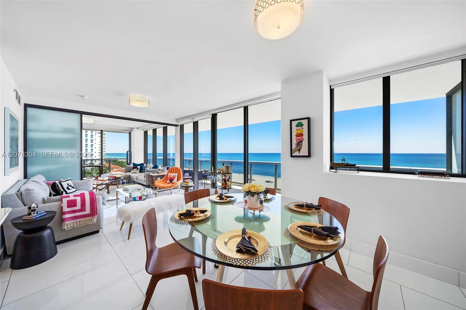 Foto de propiedad en 5875 Collins Avenue 1001, Miami Beach, FL 33140 Miami Beach con MLS# 