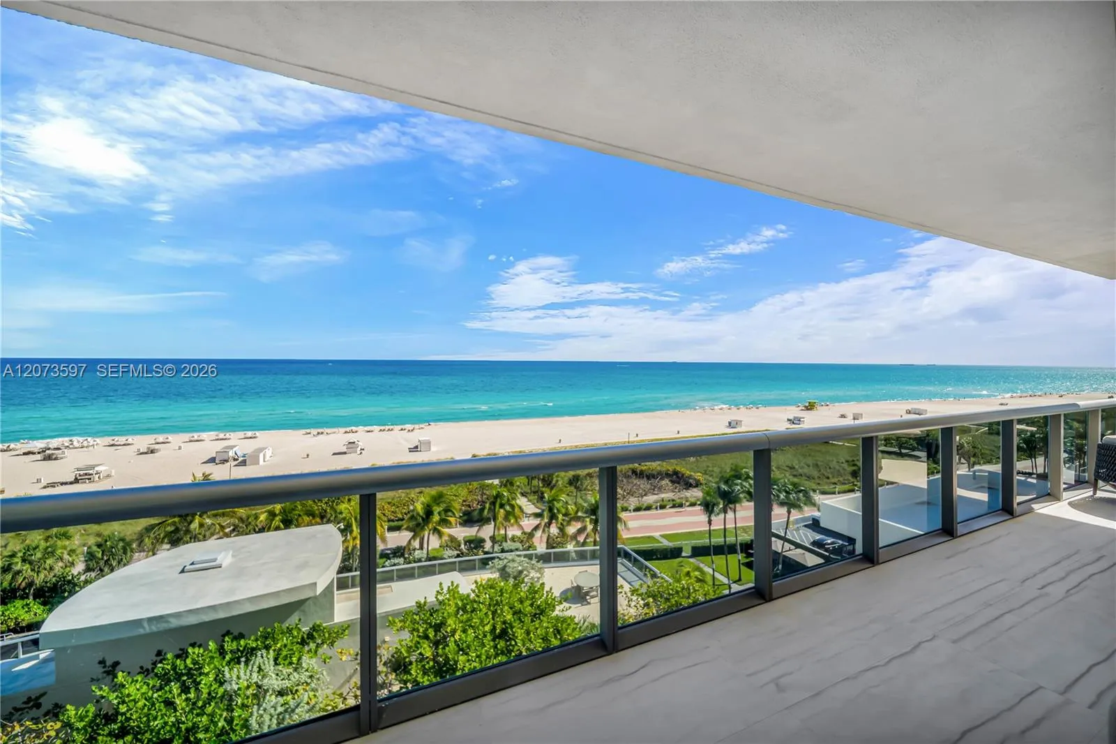 Foto de propiedad en 5875 Collins Avenue 902, Miami Beach, FL 33140 Miami Beach con MLS# 