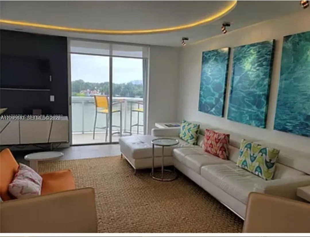 Foto de propiedad en 5880 Collins Avenue 604, Miami Beach, FL 33140 Miami Beach con MLS# 