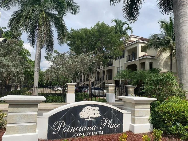 Foto de propiedad en 5880 W Sample Road 308, Coral Springs, FL 33067 Coral Springs con MLS# 