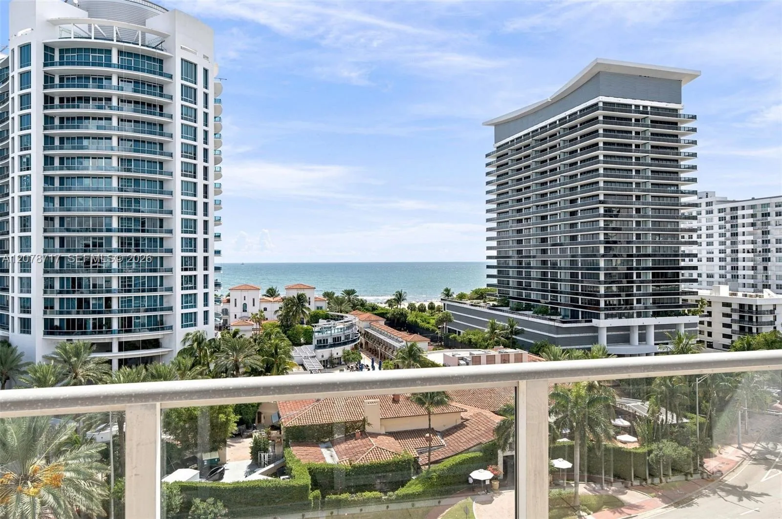 Foto de propiedad en 5900 Collins Avenue 1006, Miami Beach, FL 33140 Miami Beach con MLS# 