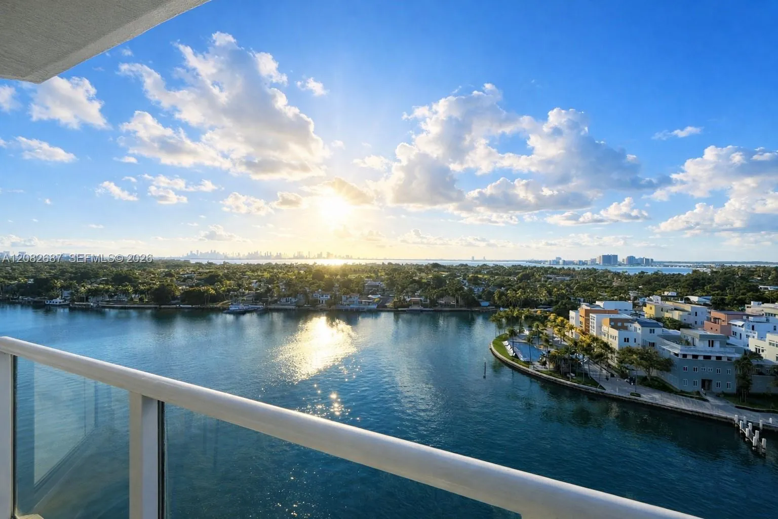 En Renta 5900 Collins Avenue 1405, Miami Beach, FL 33140, Miami Beach, FL 33140