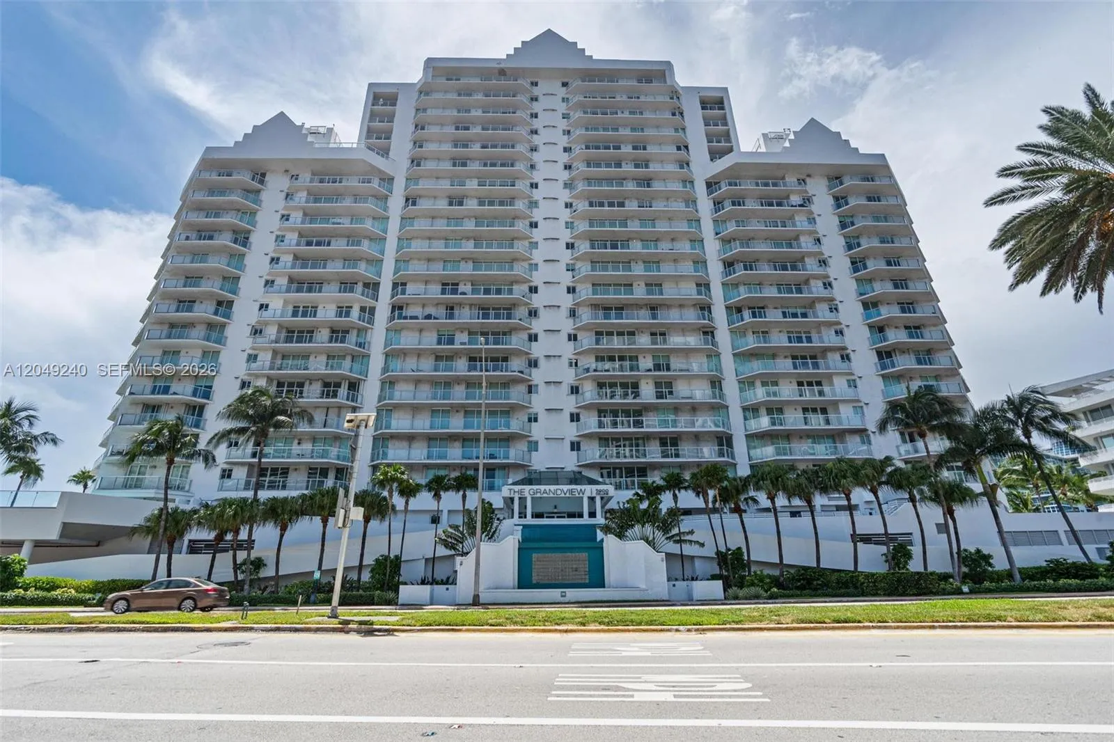 Foto de propiedad en 5900 Collins Avenue 1406, Miami Beach, FL 33140 Miami Beach con MLS# 