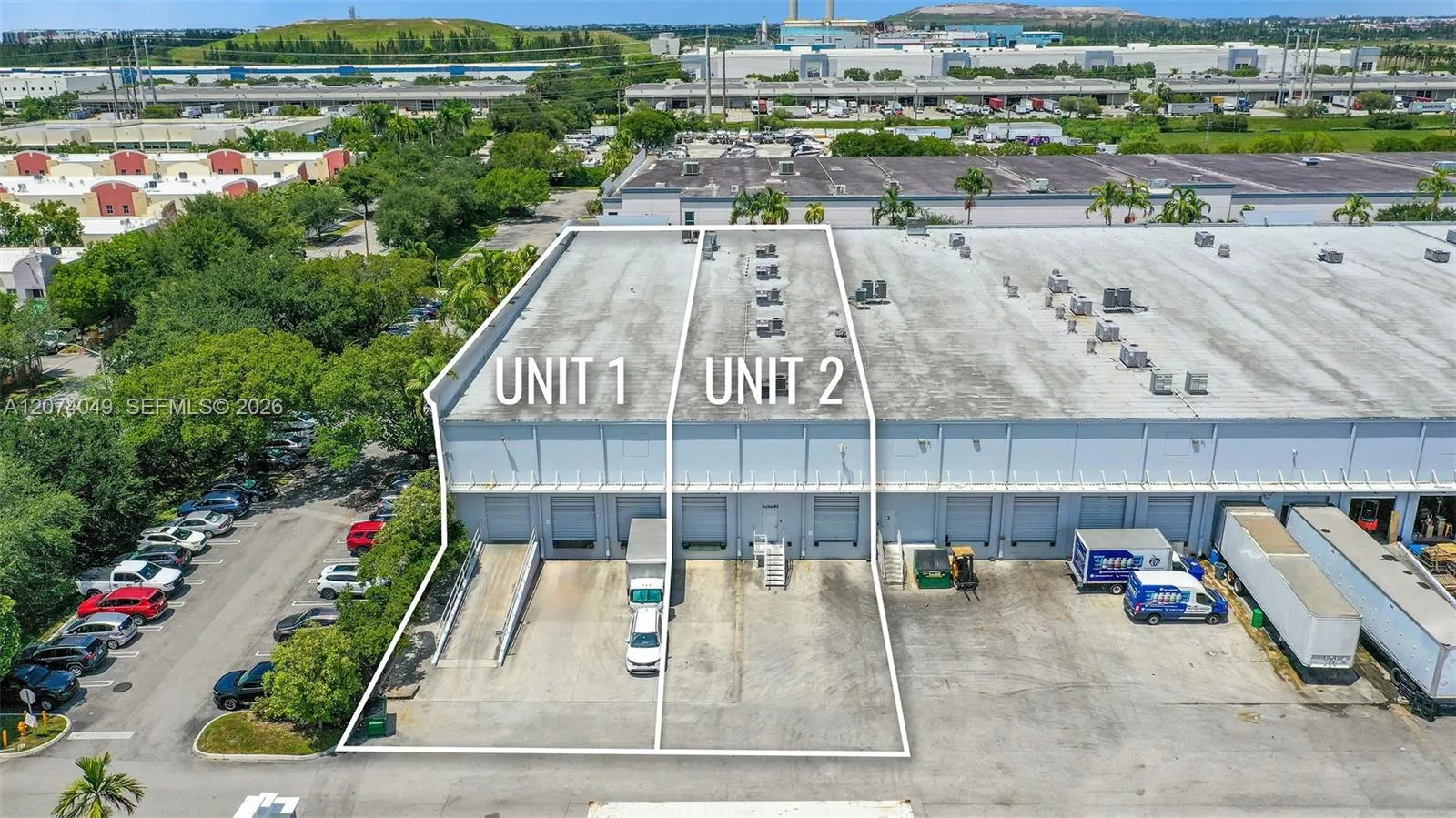 Foto de propiedad en 5900 NW 97th Avenue C-1 and C-2, Doral, FL 33178 Doral con MLS# 