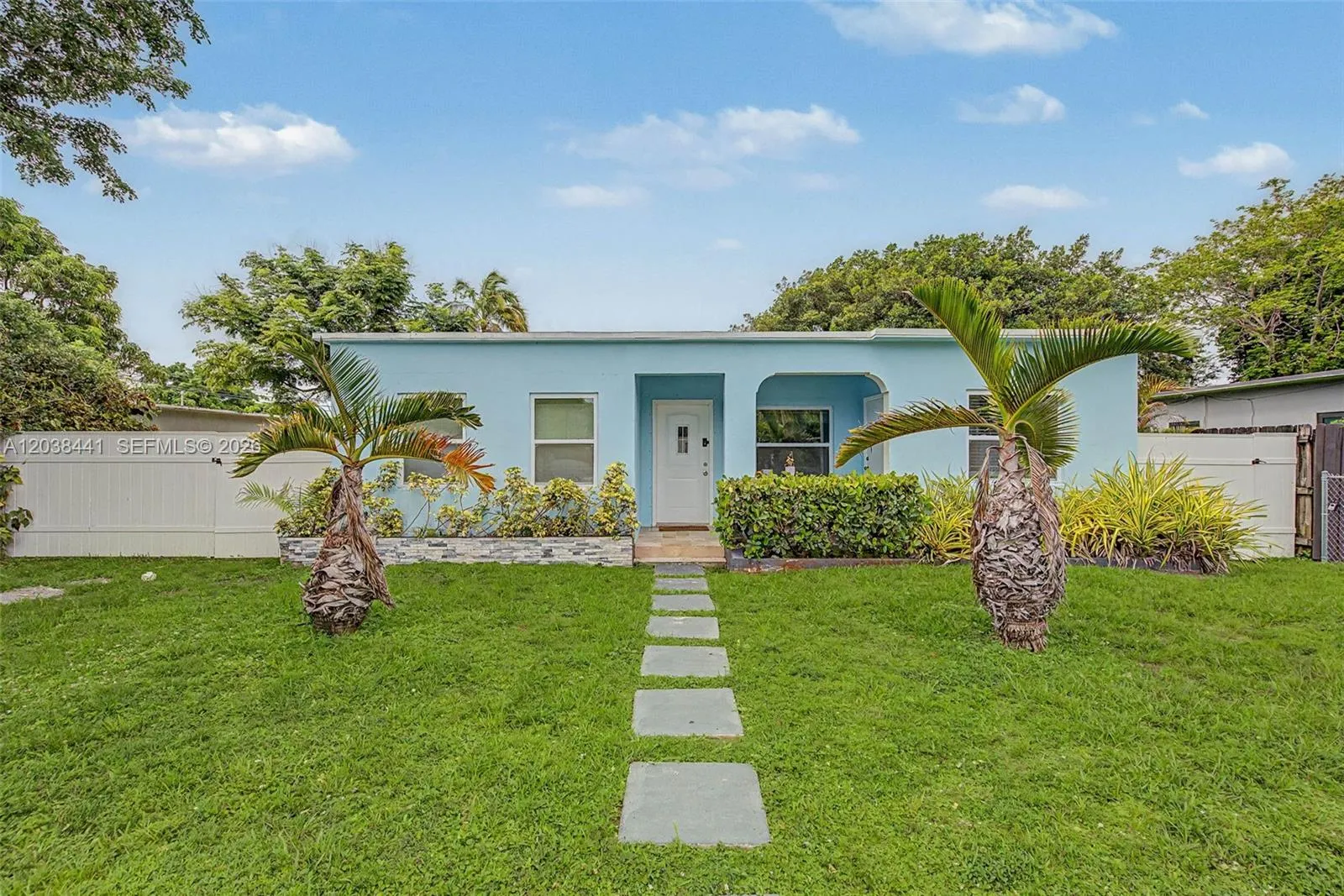 Foto de propiedad en 5910 SW 62nd Terrace 0, South Miami, FL 33143 South Miami con MLS# 