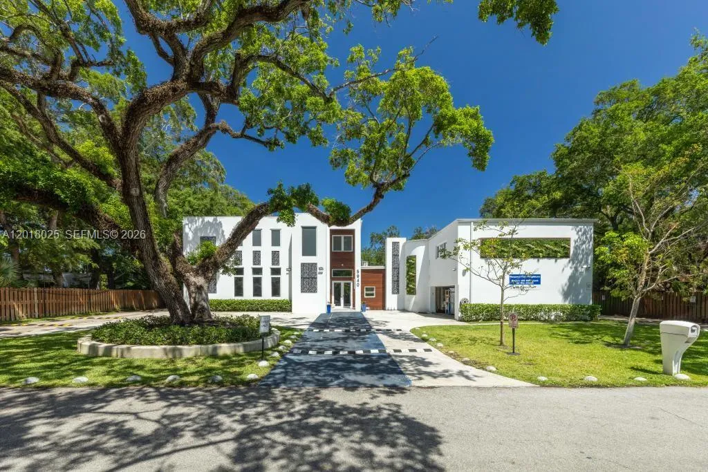 En Venta 5940 SW 37th Avenue, Dania Beach, FL 33312, Dania Beach, FL 33312