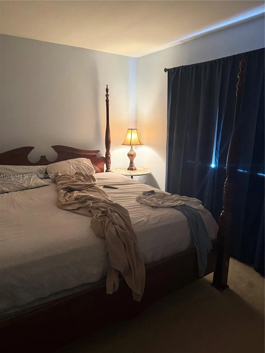 Vendido 5943 SW 162nd Place, Miami, FL 33193, Miami, FL 33193
