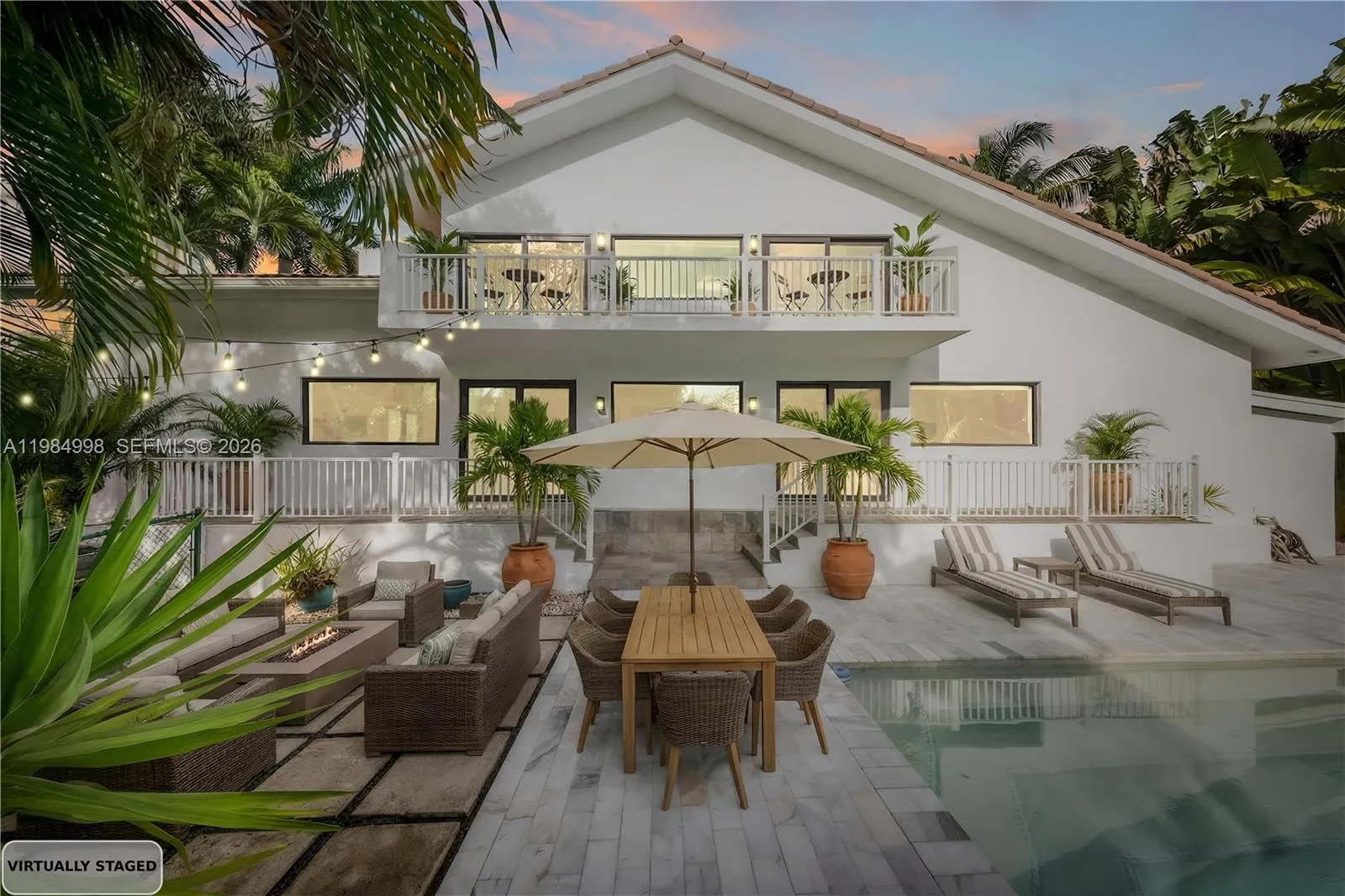 Foto de propiedad en 5981 SW 136th Street, Pinecrest, FL 33156 Pinecrest con MLS# 