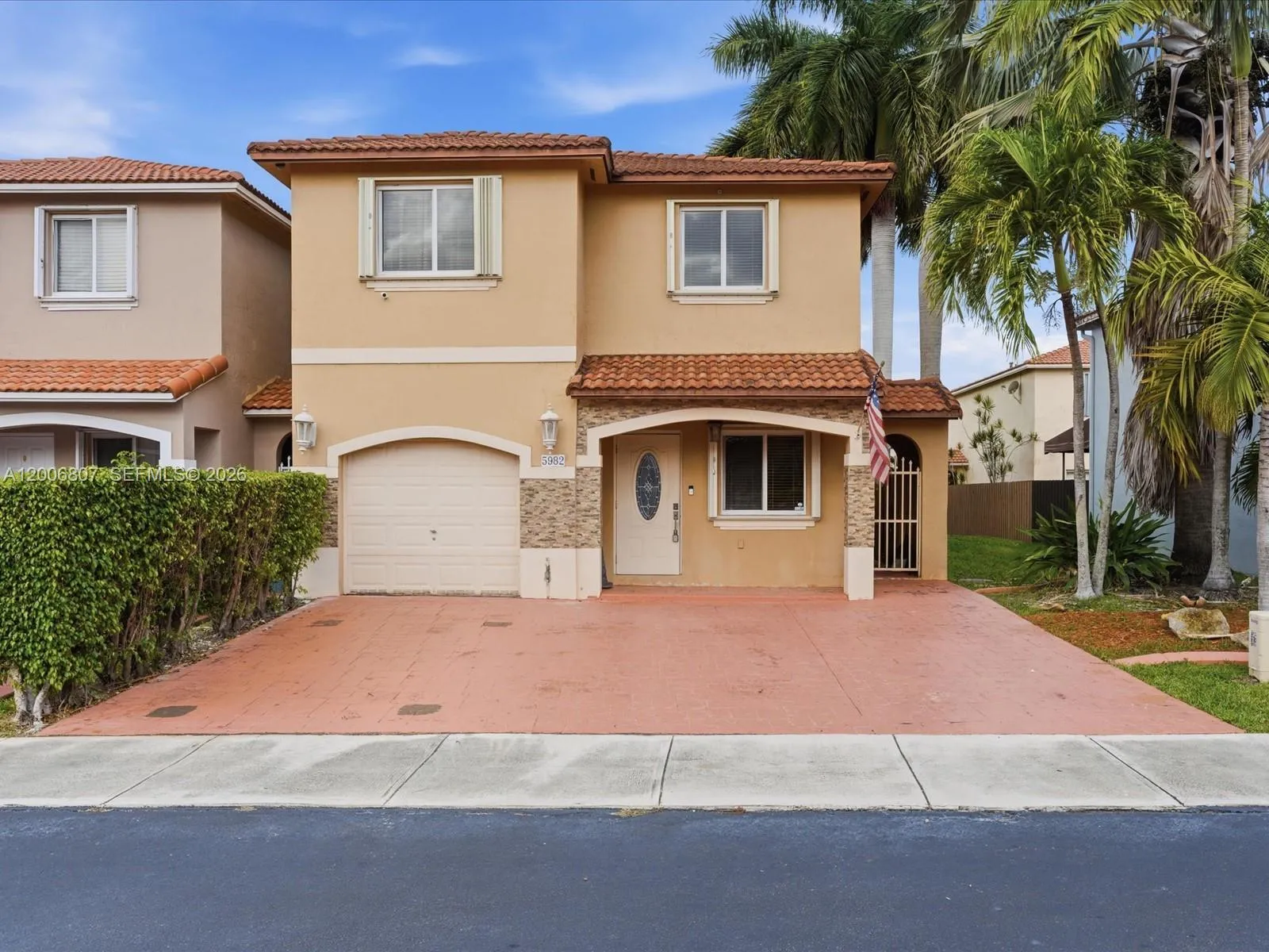 Vendido 5982 SW 162nd Court, Miami, FL 33193, Miami, FL 33193