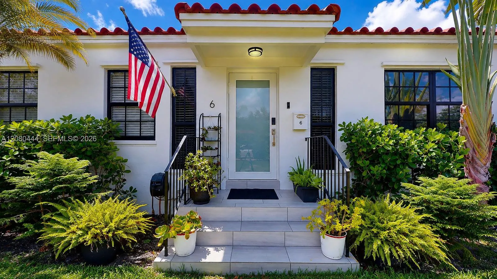 Foto de propiedad en 6 Carmona Avenue, Coral Gables, FL 33134 Coral Gables con MLS# 