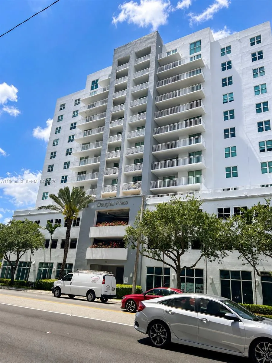 Foto de propiedad en 60 NW 37th Avenue 1205, Miami, FL 33125 Miami con MLS# 
