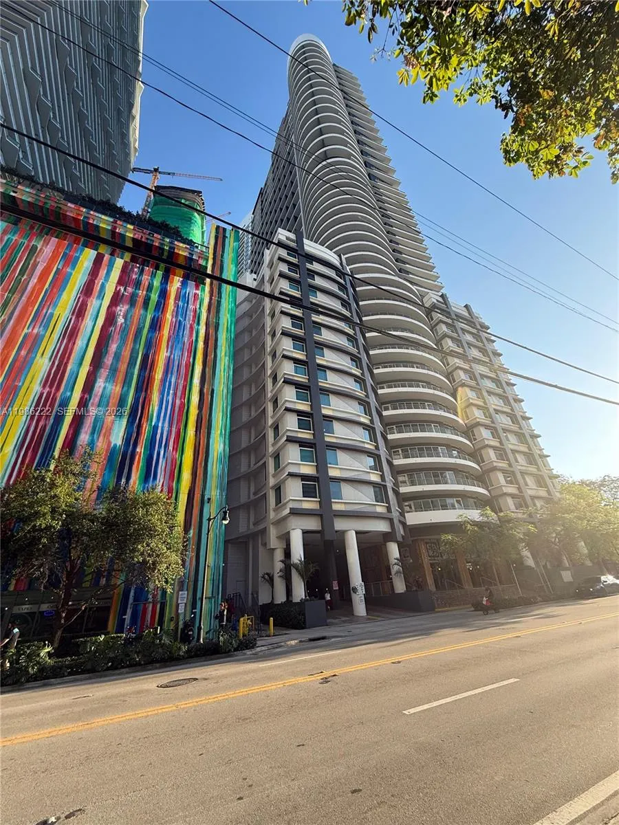 Foto de propiedad en 60 SW 13th Street 3017, Miami, FL 33130 Miami con MLS#