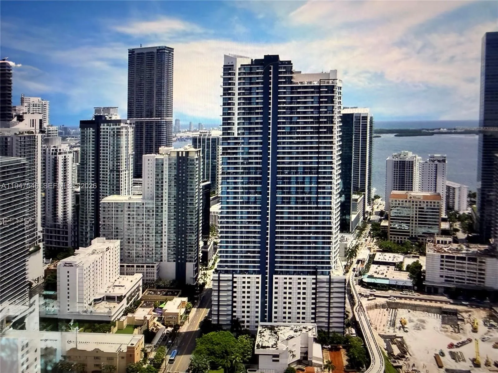 Foto de propiedad en 60 SW 13th Street 3214, Miami, FL 33130 Miami con MLS#