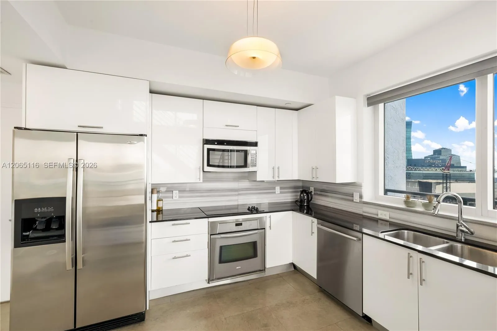 Foto de propiedad en 60 SW 13th Street 4001, Miami, FL 33130 Miami con MLS#