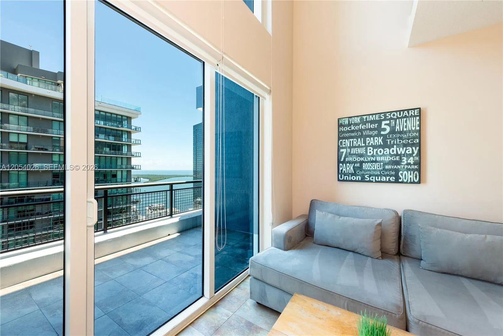 Foto de propiedad en 60 SW 13th Street 4808, Miami, FL 33130 Miami con MLS#