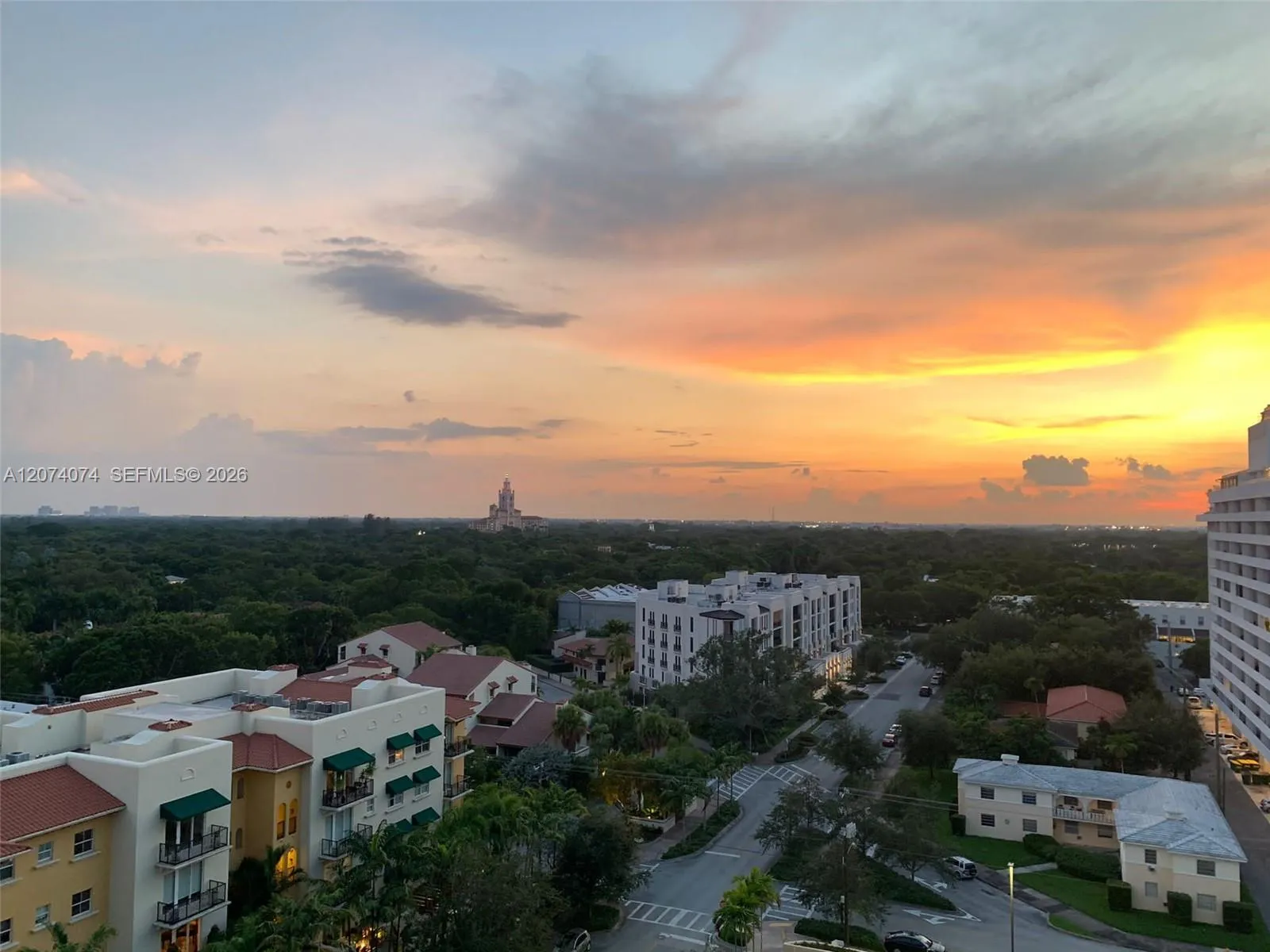 Foto de propiedad en 600 Biltmore Way 1214, Coral Gables, FL 33134 Coral Gables con MLS# 