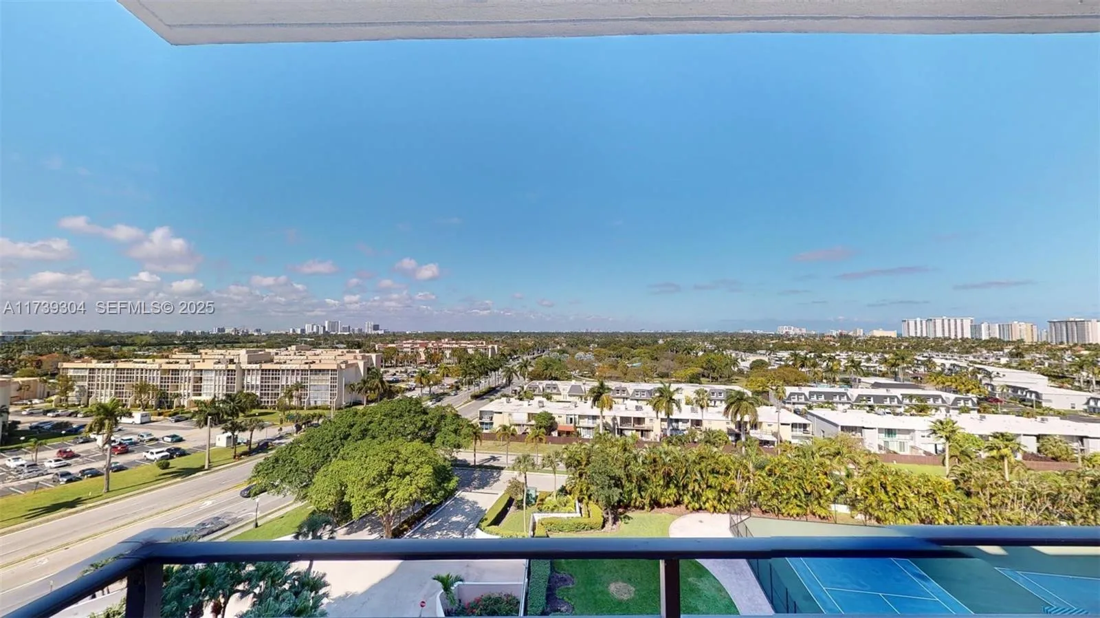 Foto de propiedad en 600 N Three Islands Boulevard 803, Hallandale Beach, FL 33009 Hallandale Beach con MLS# 
