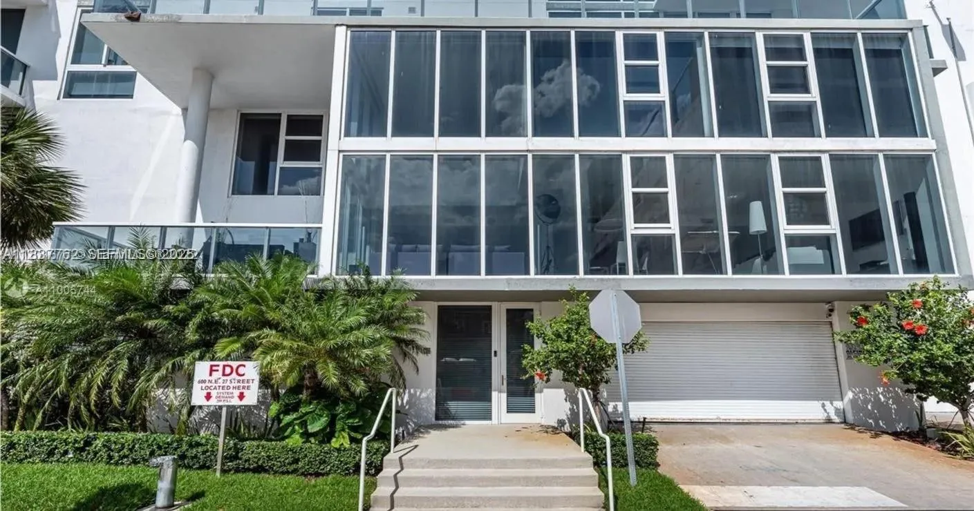 Foto de propiedad en 600 NE 27th Street 105, Miami, FL 33137 Miami con MLS# 