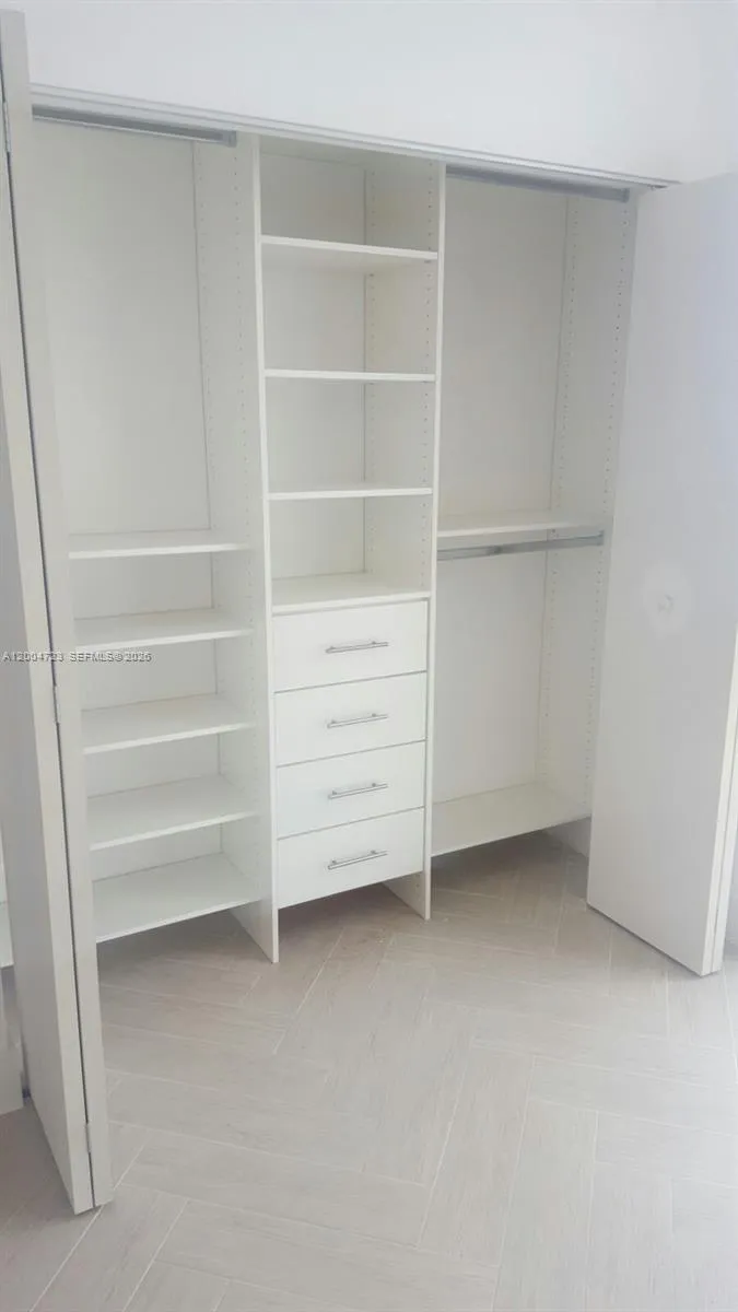 Foto de propiedad en 600 NE 27th Street 2705, Miami, FL 33137 Miami con MLS#
