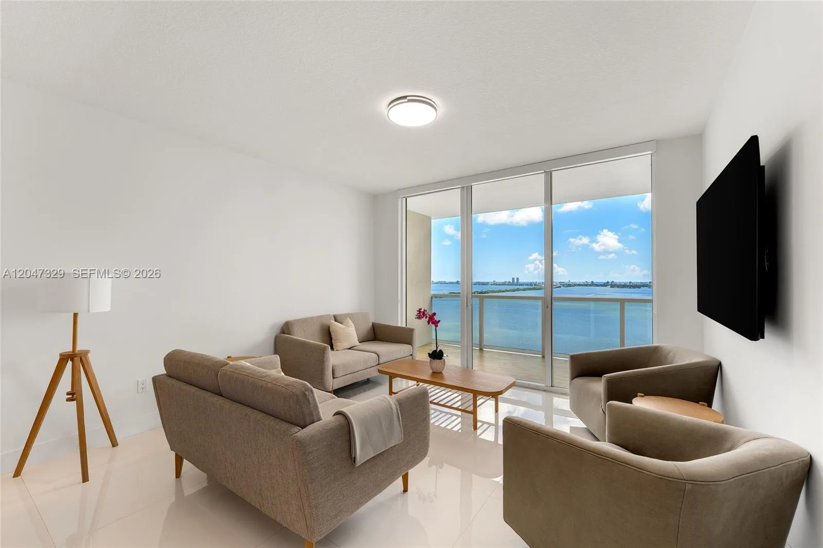 Foto de propiedad en 600 NE 27th Street 2904, Miami, FL 33137 Miami con MLS#