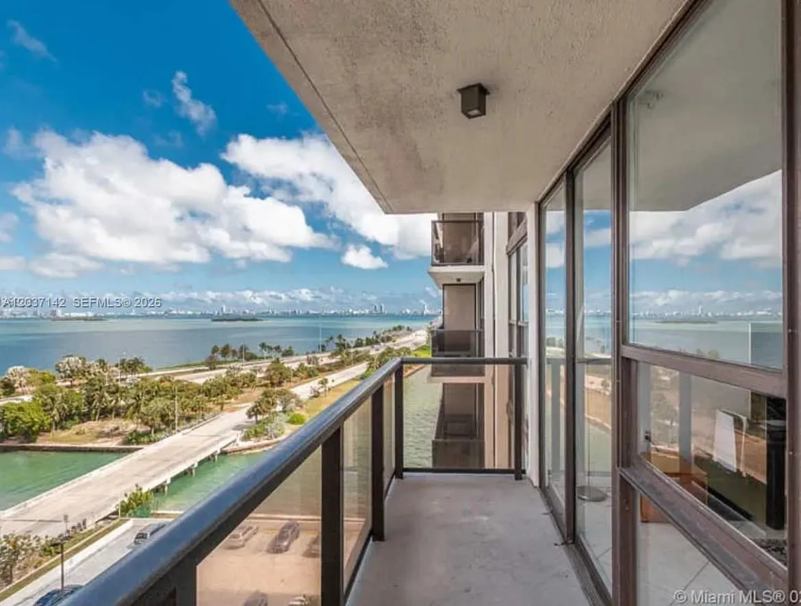Foto de propiedad en 600 NE 36th Street 1006, Miami, FL 33137 Miami con MLS# 