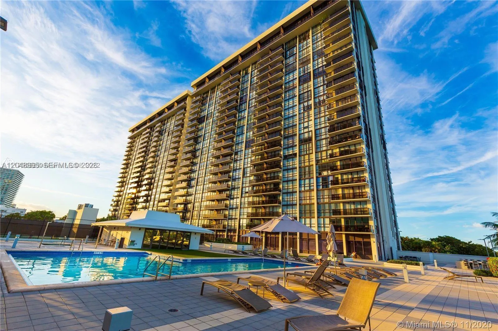 Foto de propiedad en 600 NE 36th Street 2018, Miami, FL 33137 Miami con MLS# 