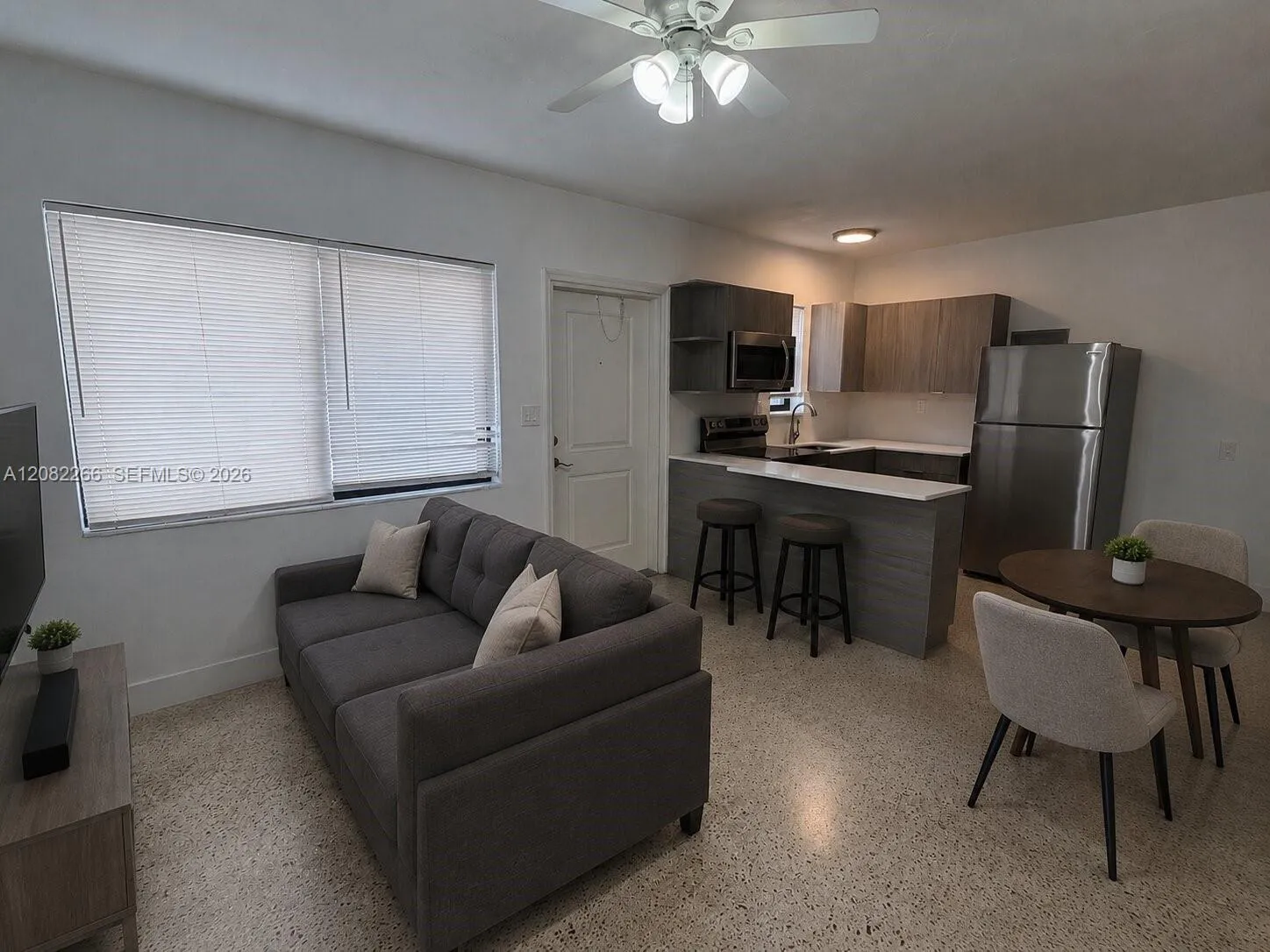 Foto de propiedad en 600 SW 10th Street 4, Miami, FL 33130 Miami con MLS# 