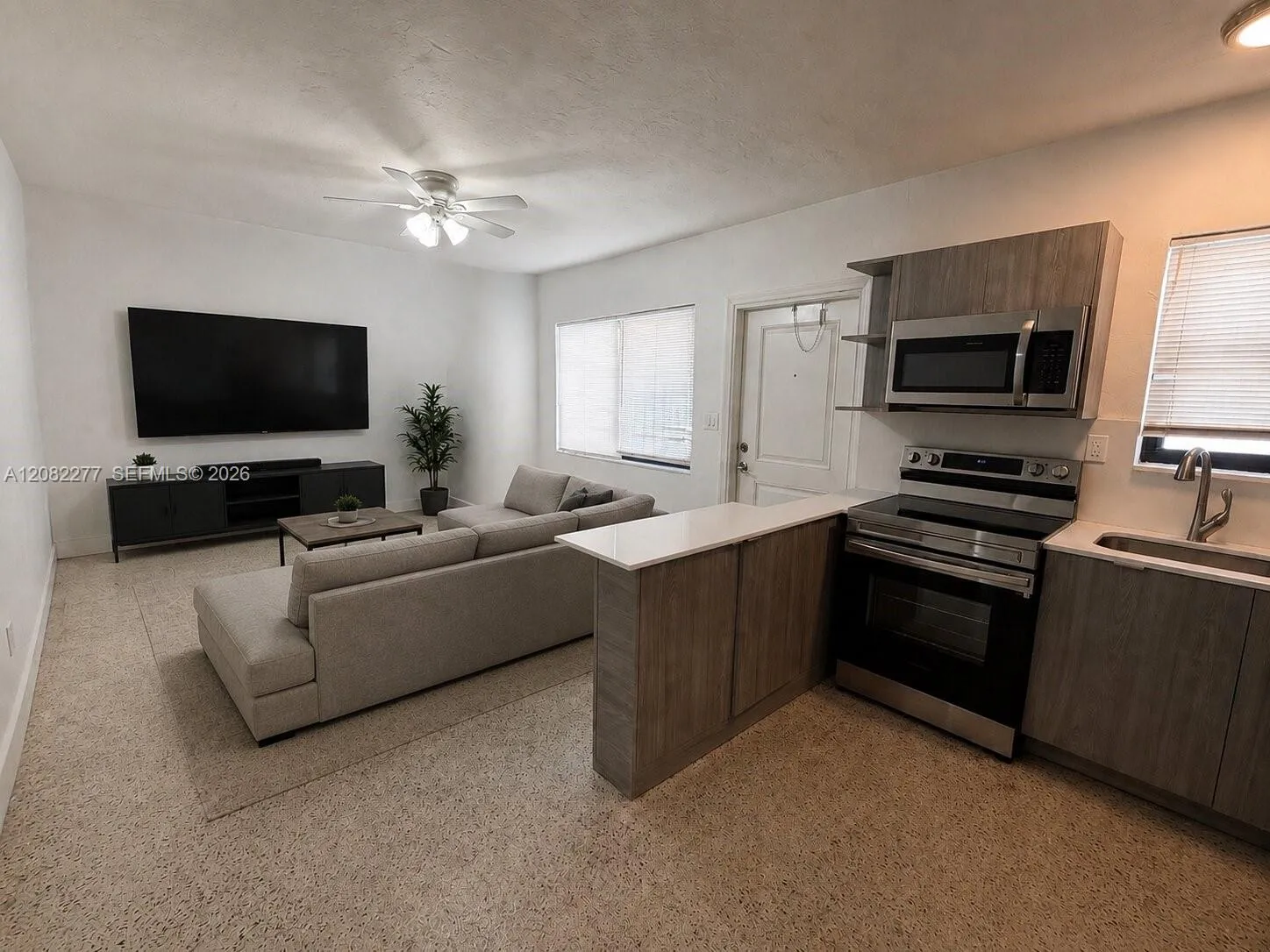 Foto de propiedad en 600 SW 10th Street 5, Miami, FL 33130 Miami con MLS# 