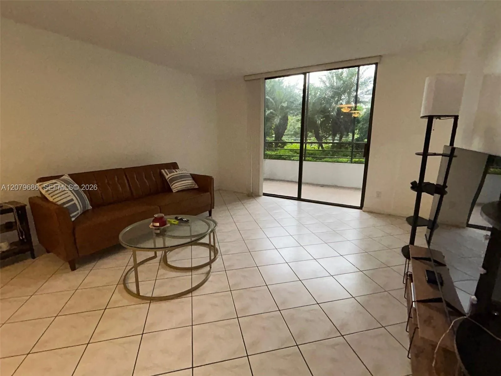 Foto de propiedad en 600 Three Islands Boulevard 118, Hallandale Beach, FL 33009 Hallandale Beach con MLS# 