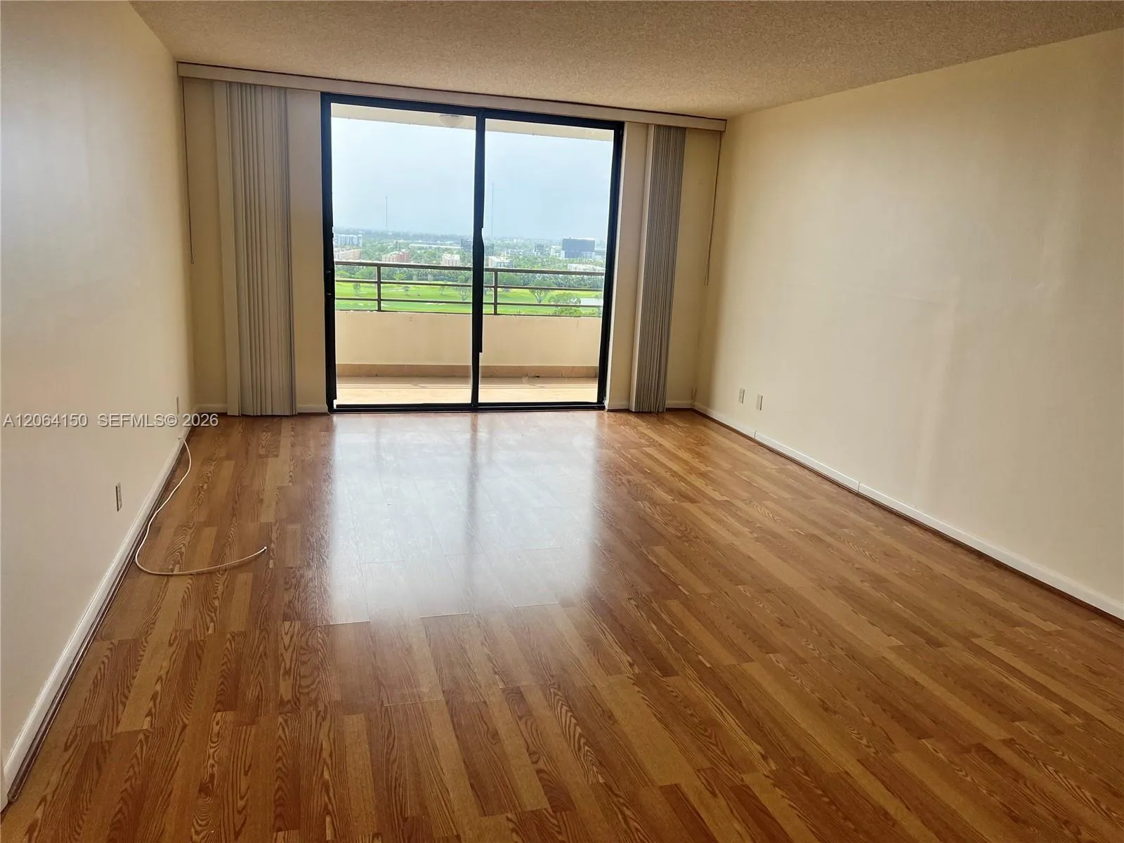Foto de propiedad en 600 Three Islands Boulevard 1609, Hallandale Beach, FL 33009 Hallandale Beach con MLS# 