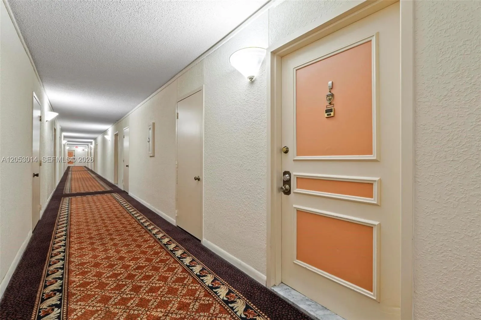 Foto de propiedad en 600 Three Islands Boulevard 317, Hallandale Beach, FL 33009 Hallandale Beach con MLS# 