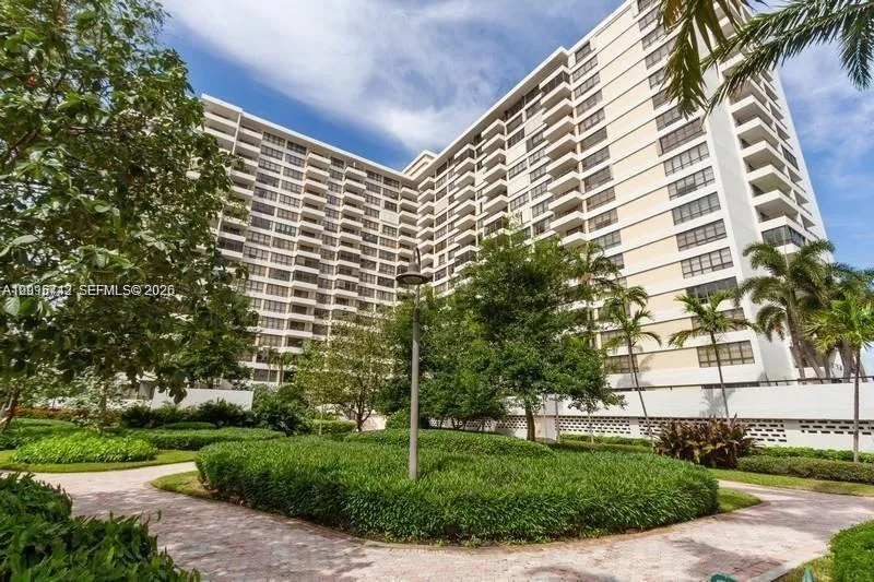 En Renta 600 Three Islands Boulevard 420, Hallandale Beach, FL 33009, Hallandale Beach, FL 33009