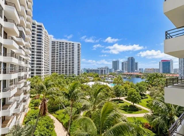 En Venta 600 Three Islands Boulevard 616, Hallandale Beach, FL 33009, Hallandale Beach, FL 33009