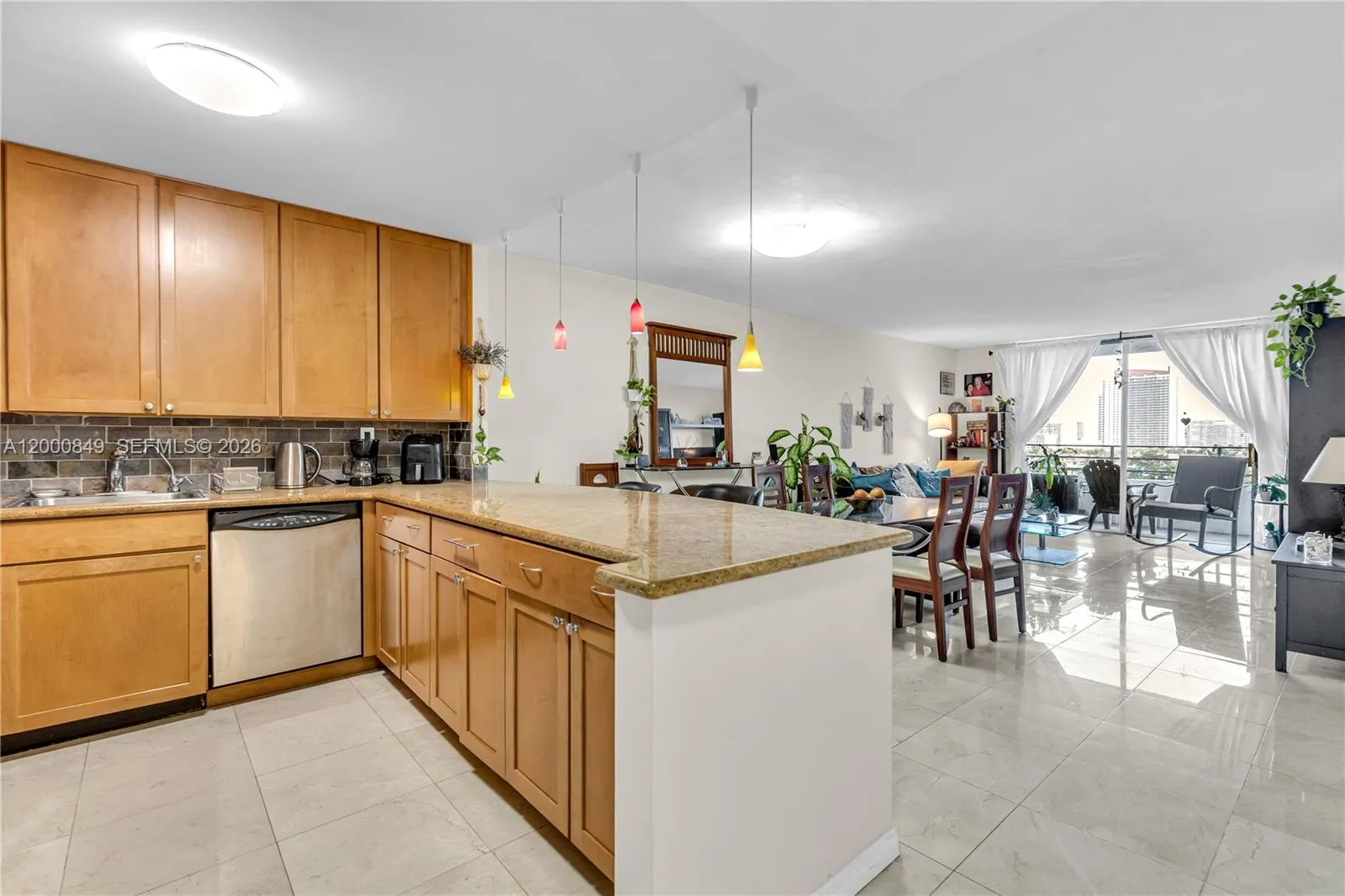 Foto de propiedad en 600 Three Islands Boulevard 618, Hallandale Beach, FL 33009 Hallandale Beach con MLS# 