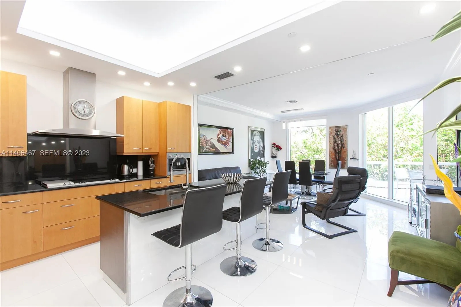 Foto de propiedad en 6000 Island Boulevard 104, Aventura, FL 33160 Aventura con MLS# 