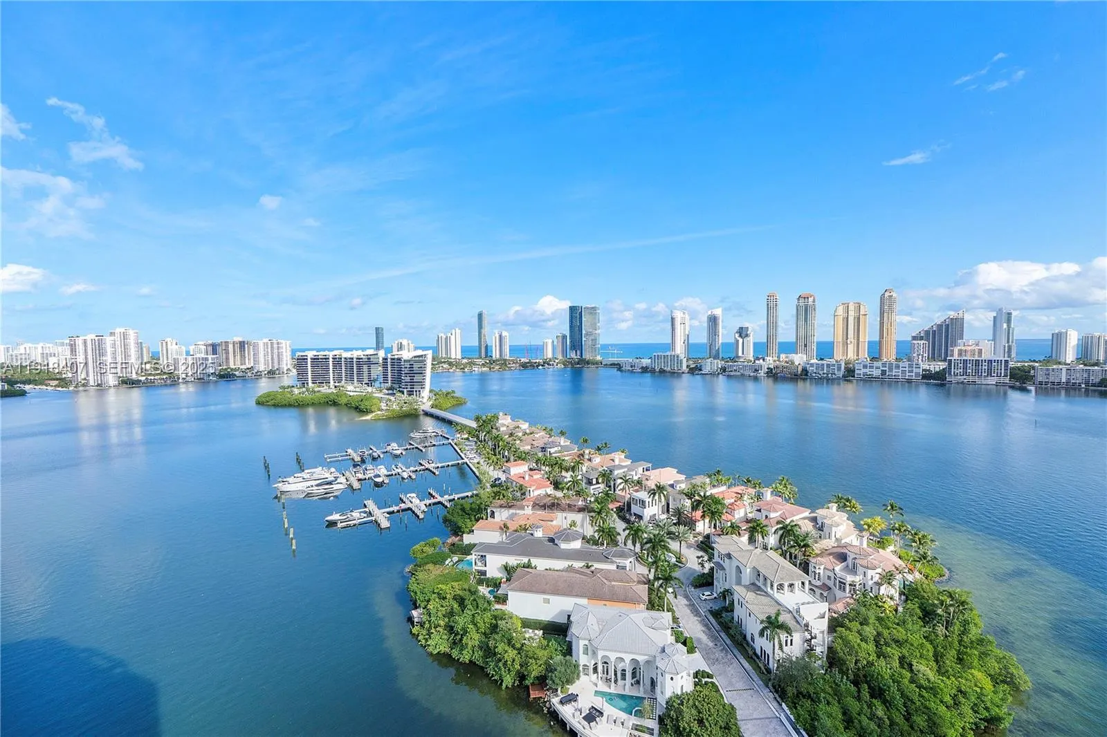 Foto de propiedad en 6000 Island Boulevard 2406, Aventura, FL 33160 Aventura con MLS# 