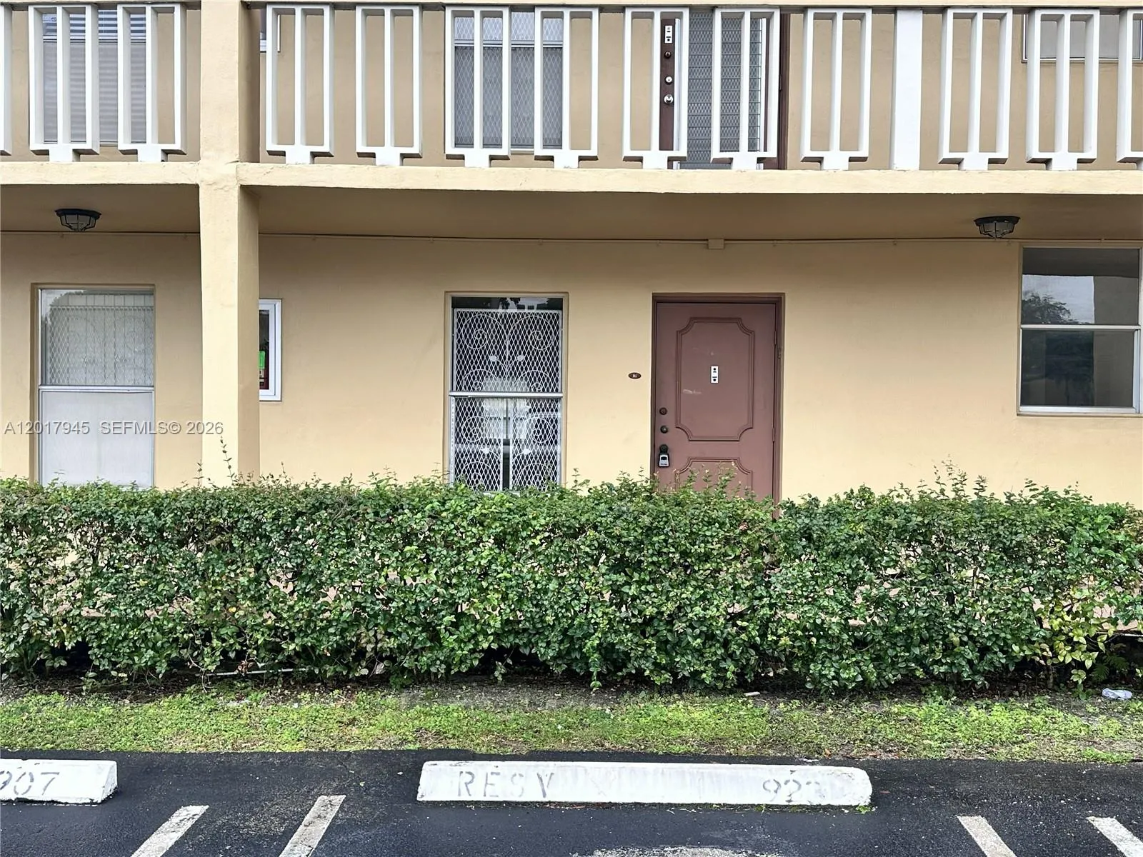 Foto de propiedad en 6001 NW 61st Avenue 111, Tamarac, FL 33319 Tamarac con MLS# 