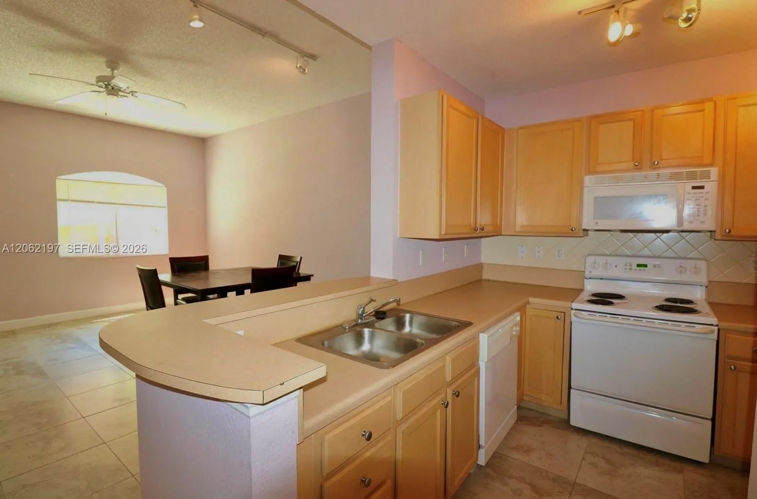 Foto de propiedad en 6001 SW 70th Street 117, South Miami, FL 33143 South Miami con MLS# 