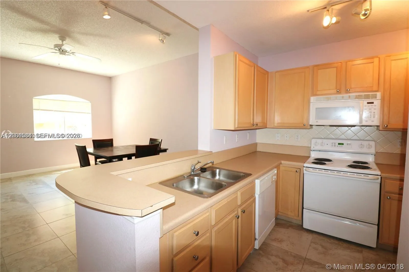 En Venta 6001 SW 70th Street 117, South Miami, FL 33143, South Miami, FL 33143