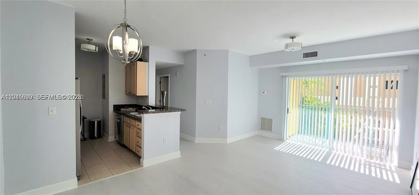 Foto de propiedad en 6001 SW 70th Street 215, South Miami, FL 33143 South Miami con MLS# 