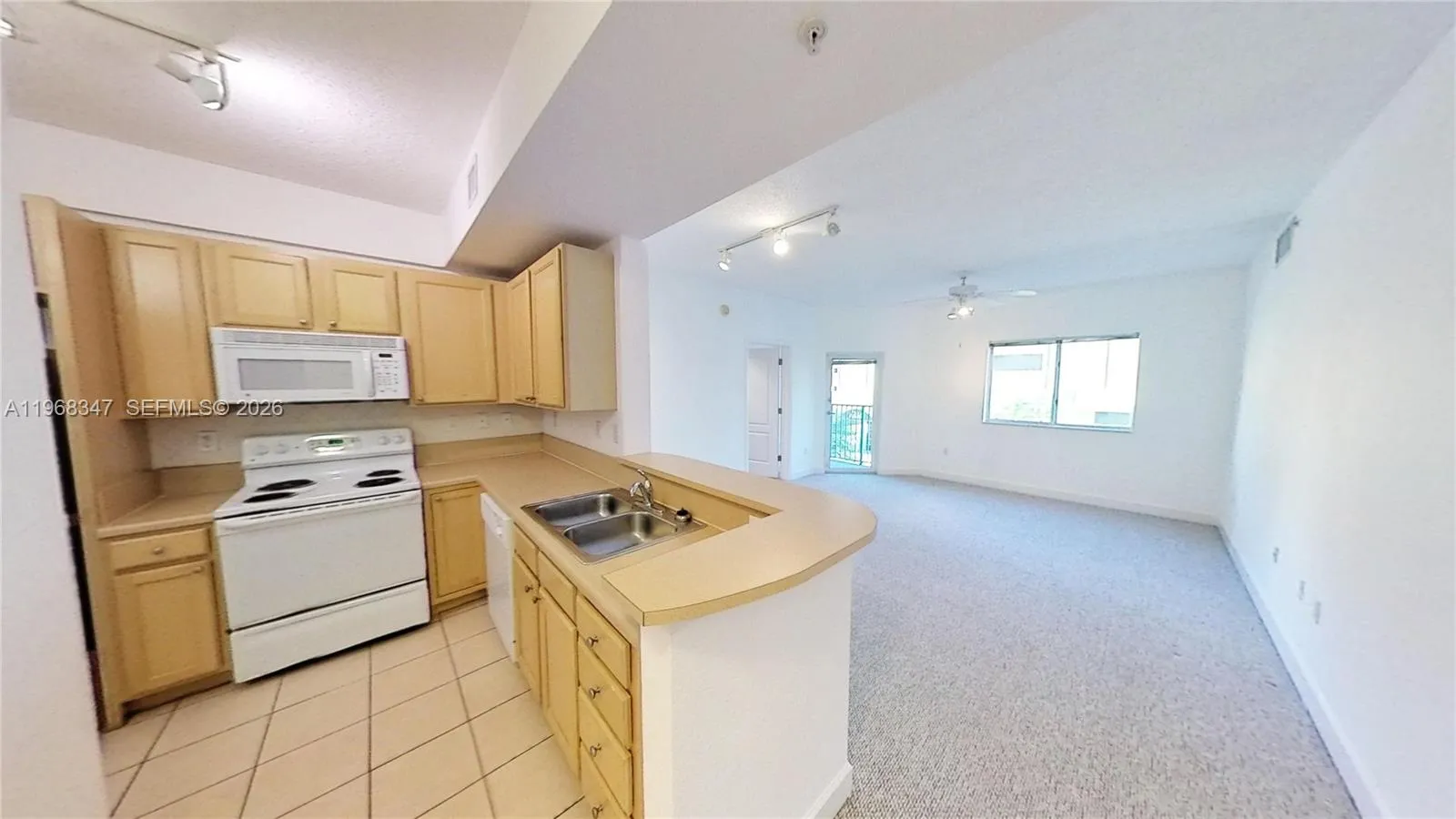 Foto de propiedad en 6001 SW 70th Street 217, South Miami, FL 33143 South Miami con MLS# 