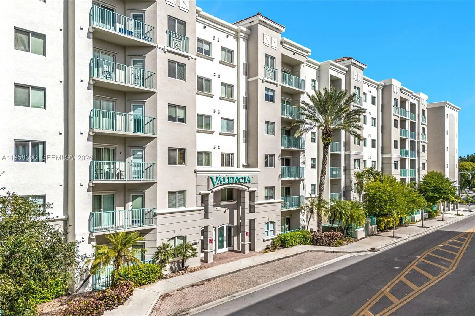 Vendido 6001 SW 70th Street 301, South Miami, FL 33143, South Miami, FL 33143